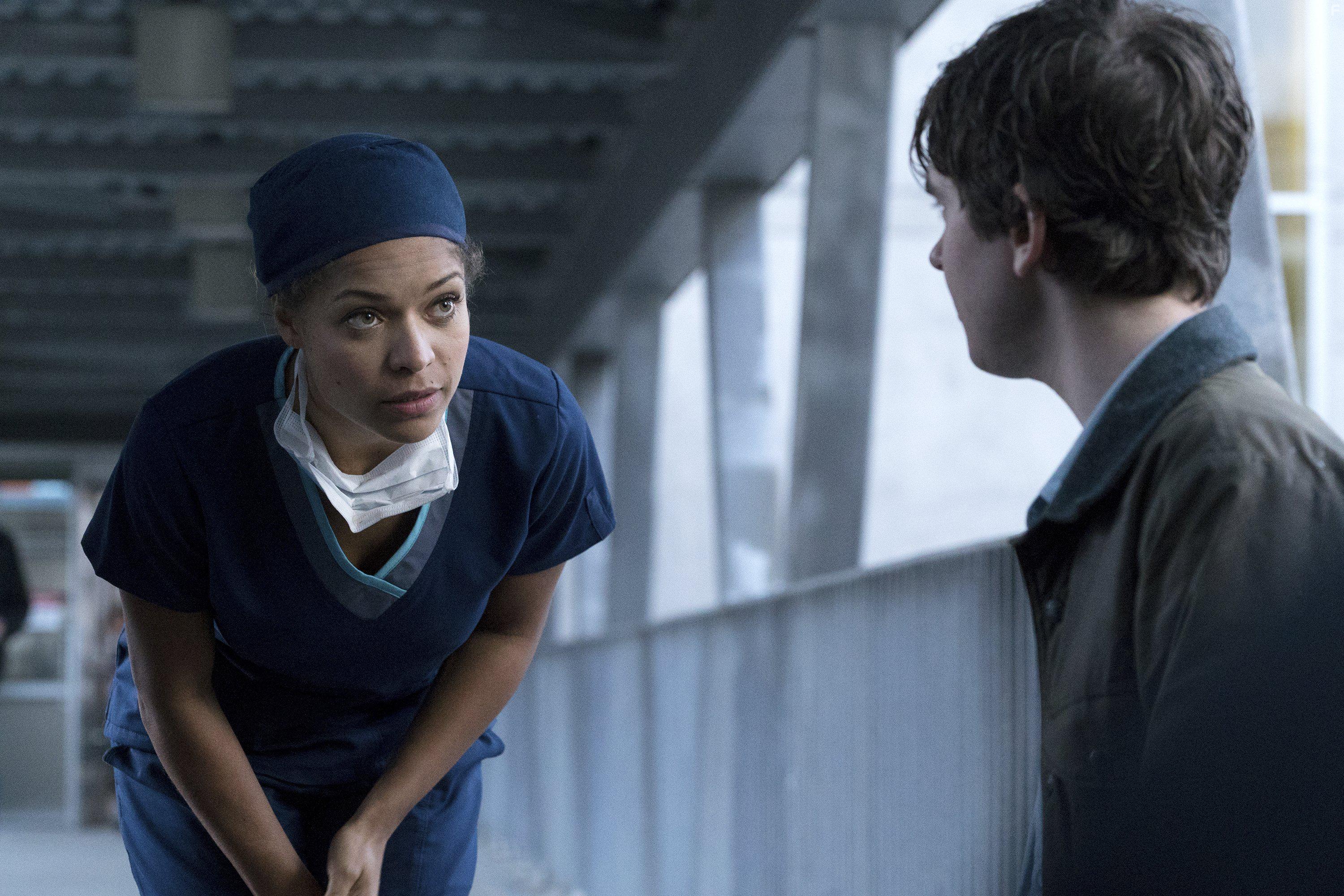 Freddie Highmore, Richard Schiff, and Antonia Thomas in The Good Doctor (2017)