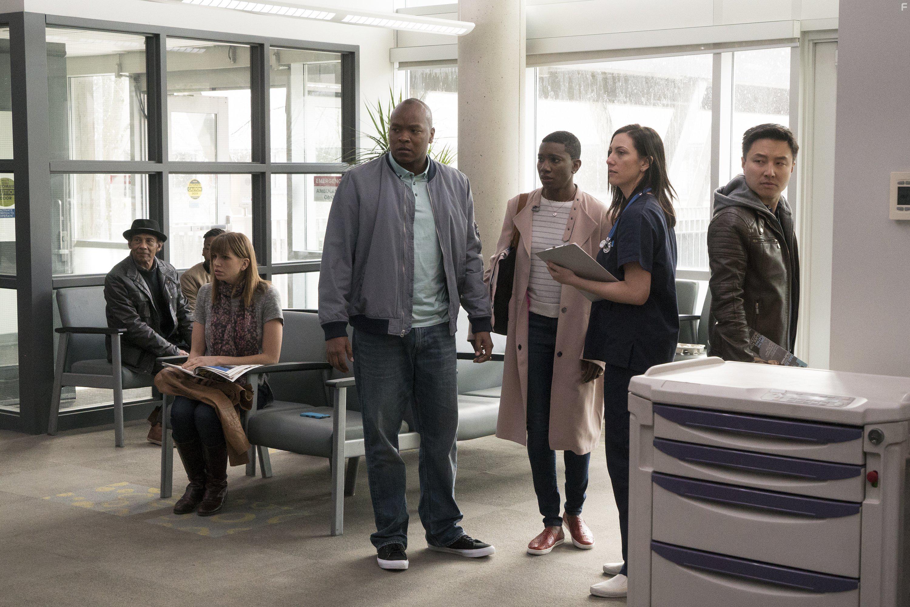 Freddie Highmore, Richard Schiff, and Miranda Edwards in The Good Doctor (2017)