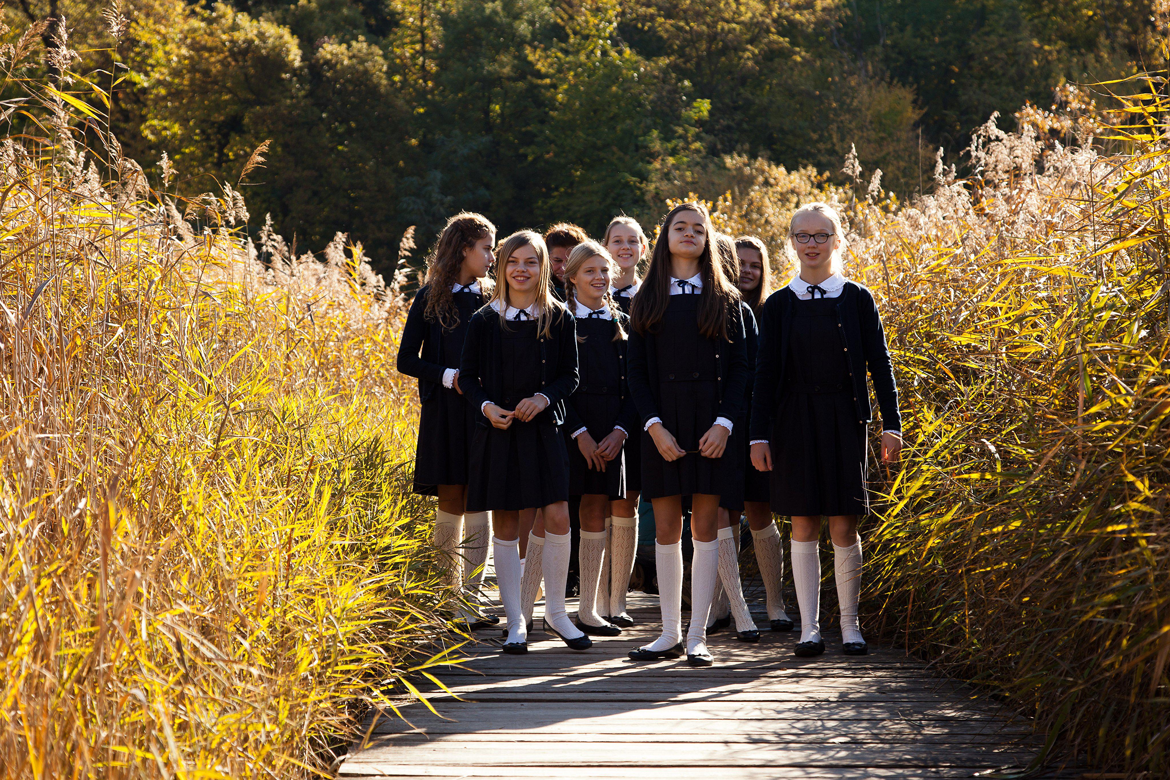 Mina Rueffer, Nina Goceva, and Paula Donath in Burg Schreckenstein (2016)