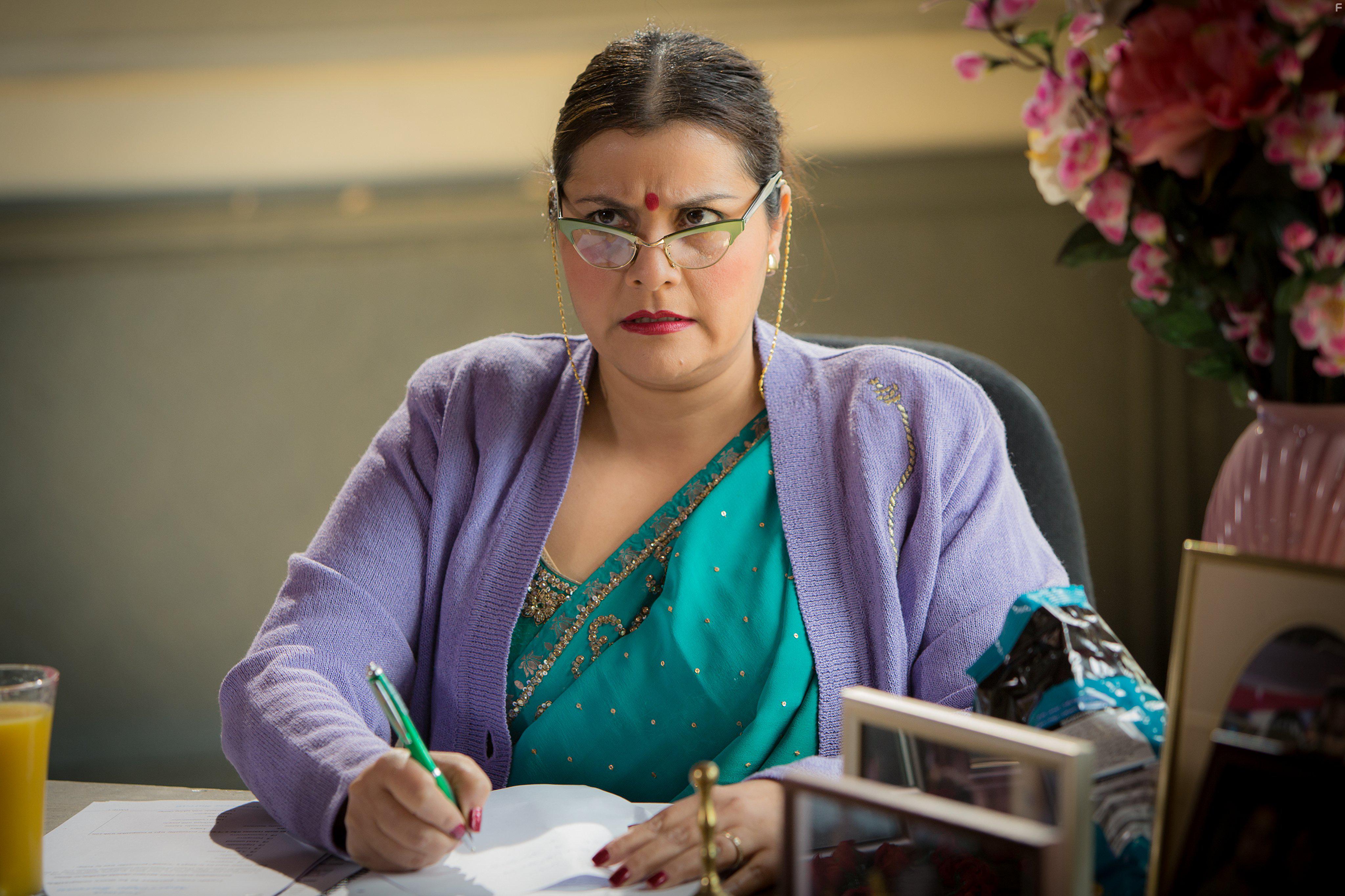 Nina Wadia in Amar Akbar & Tony (2015)