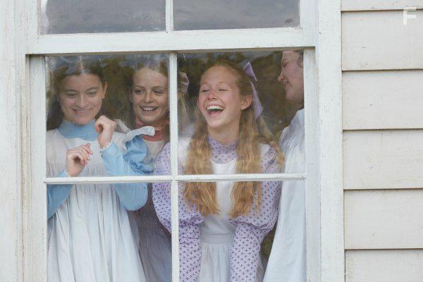 Dalila Bela, Kyla Matthews, and Miranda McKeon in Anne with an E (2017)