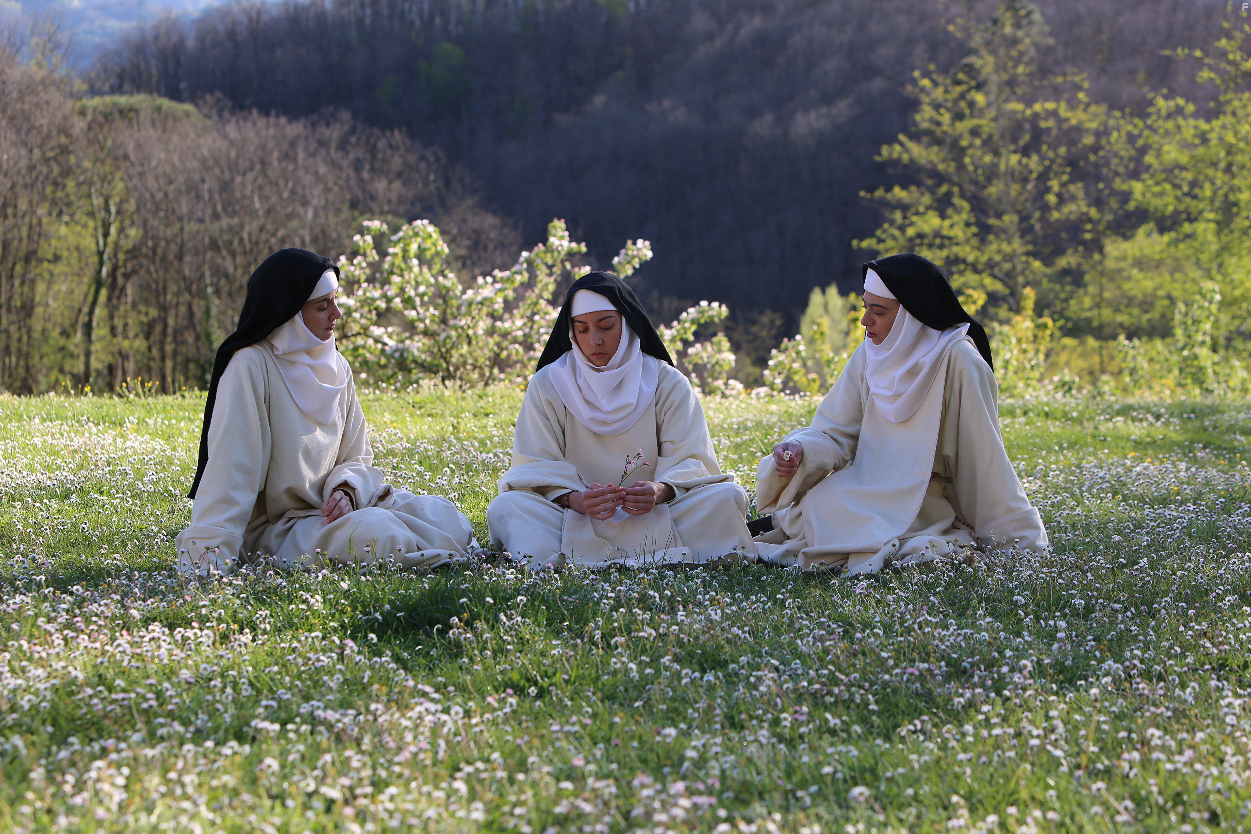 Alison Brie, Kate Micucci, and Aubrey Plaza in The Little Hours (2017)