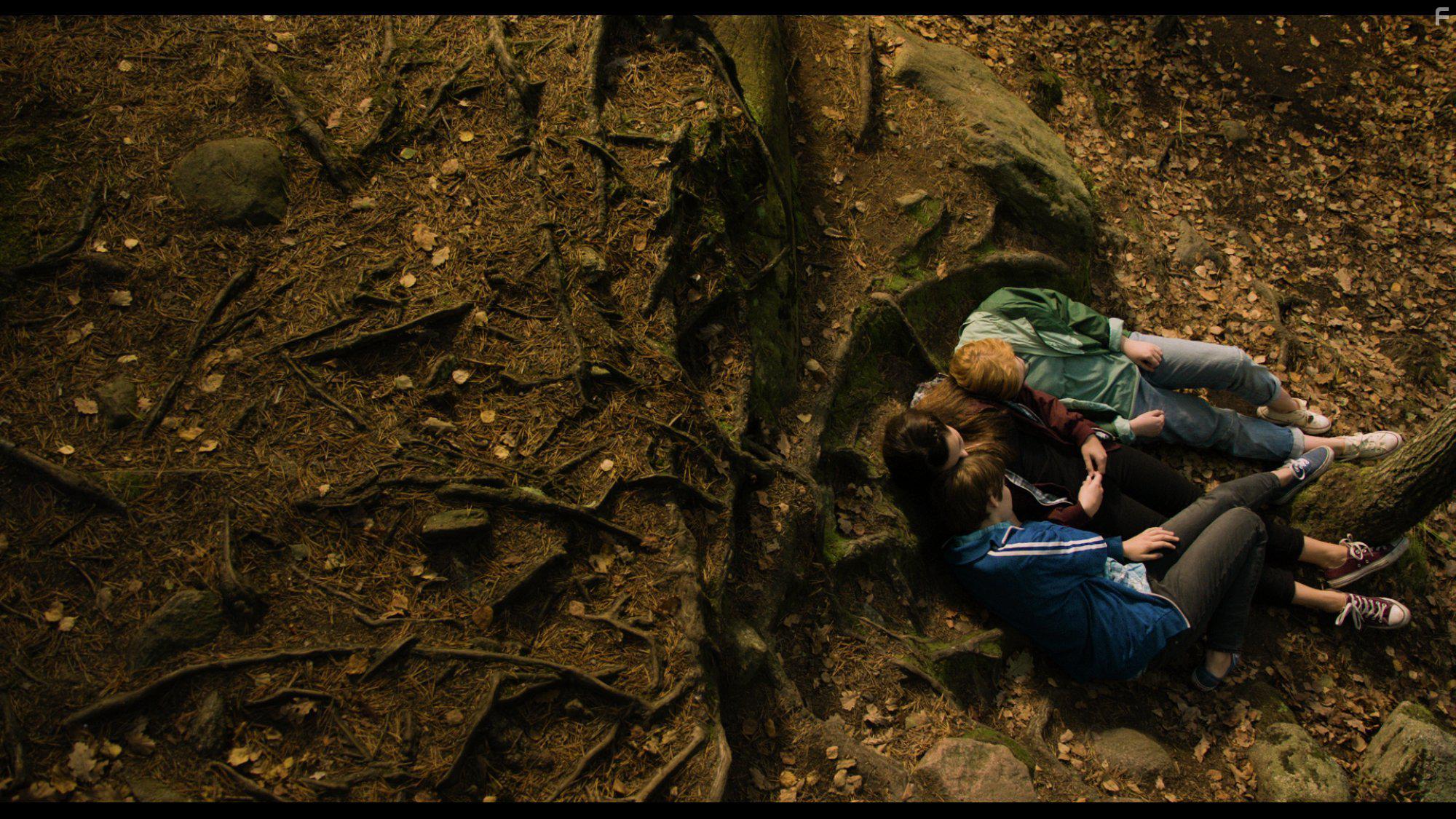 Tuva Jagell, Louise Nyvall, and Wilma Holmn in Pojkarna (2015)