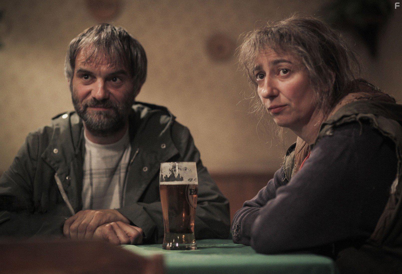 Ivan Trojan and Simona Babckov in Dra u Hanusovic (2014)