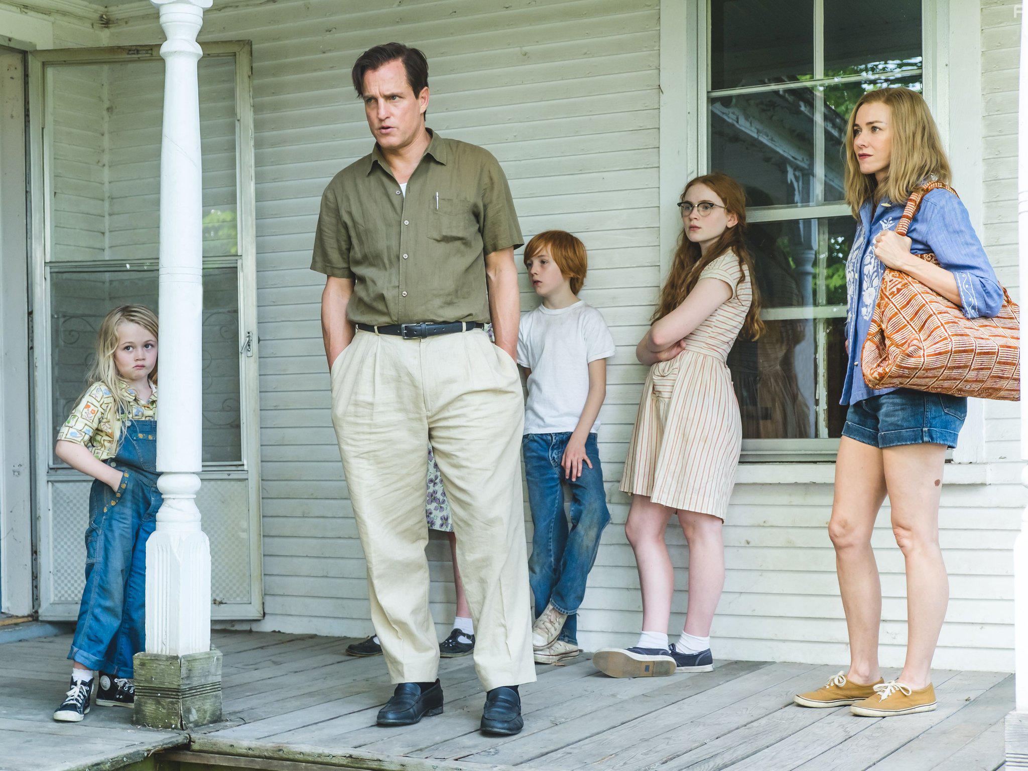 Jeannette Walls: “I don’t know how Woody Harrelson captured it, but Dad used to stand like that all the time. All of these characters are spot on. That looks so much like the way Mom would look and Sadie Sink completely nailed Lori at that age.”