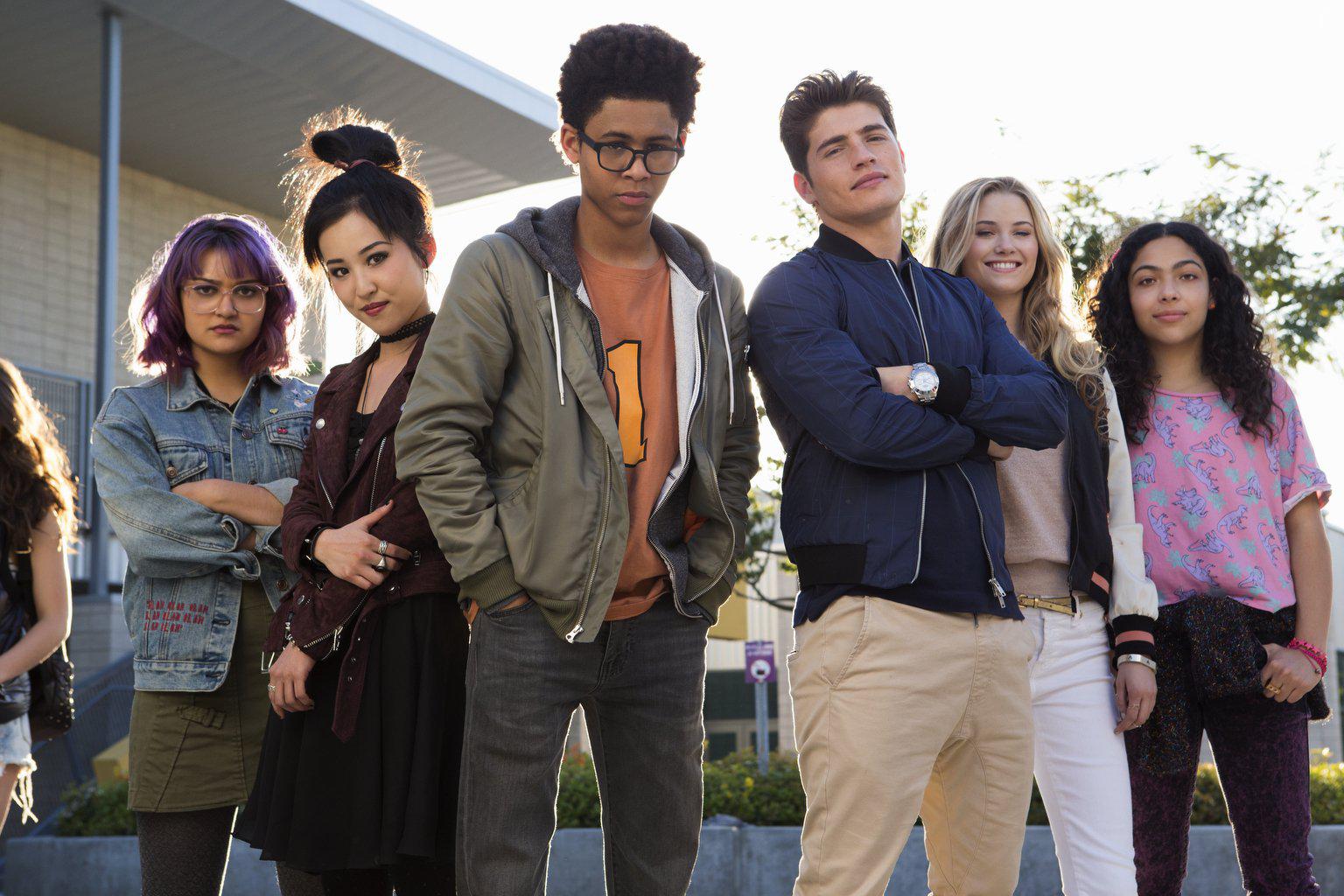 Gregg Sulkin, Ariela Barer, Lyrica Okano, Allegra Acosta, and Rhenzy Feliz in Runaways (2017)