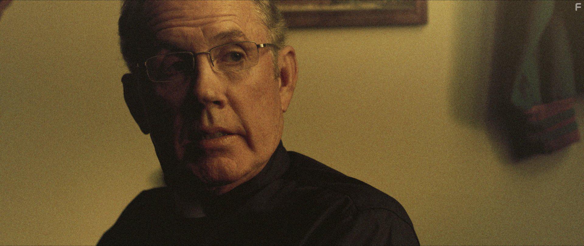 Gary Grubbs in Demons (2017)