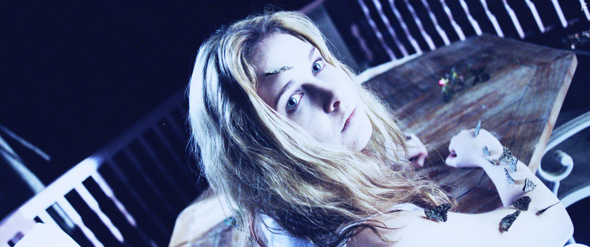 Jessica Harthcock in Demons (2017)