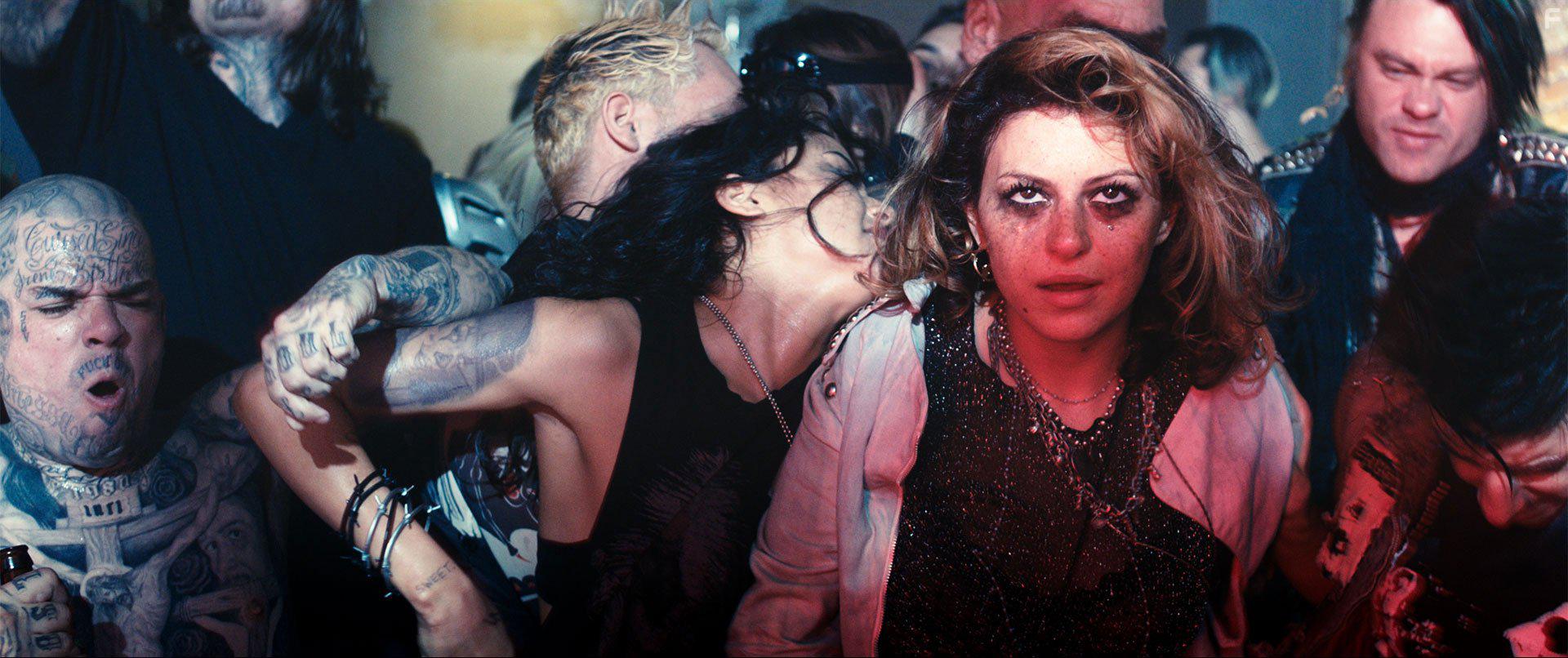 Paint It Black (2016)