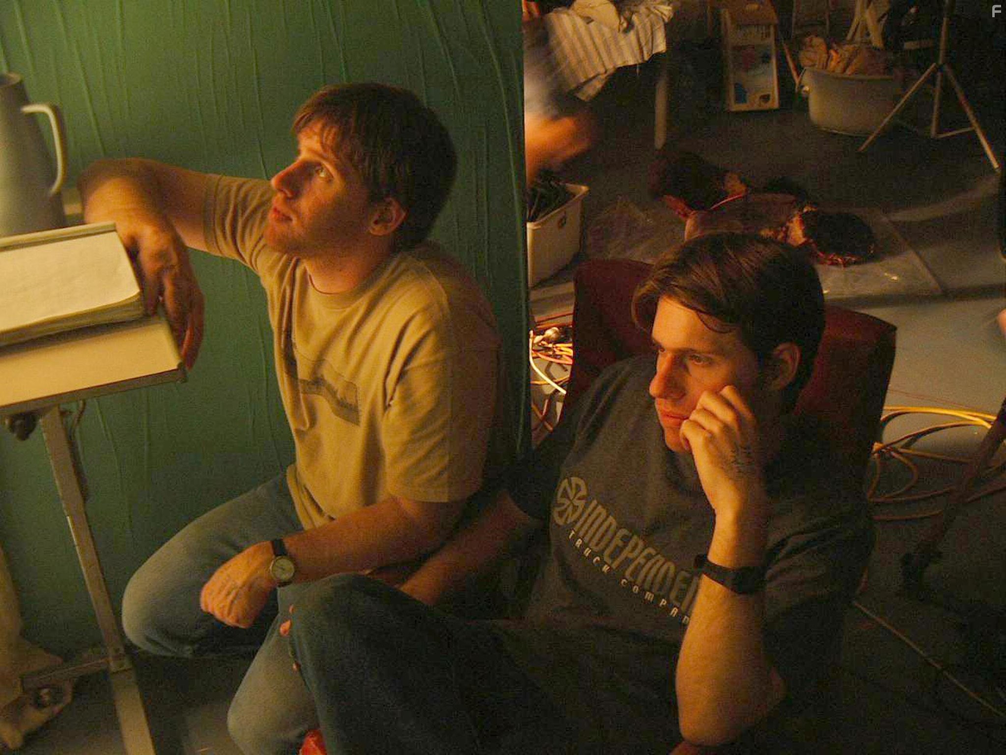 Michael Spierig and Peter Spierig in Boсставшие из мертвых (2003)