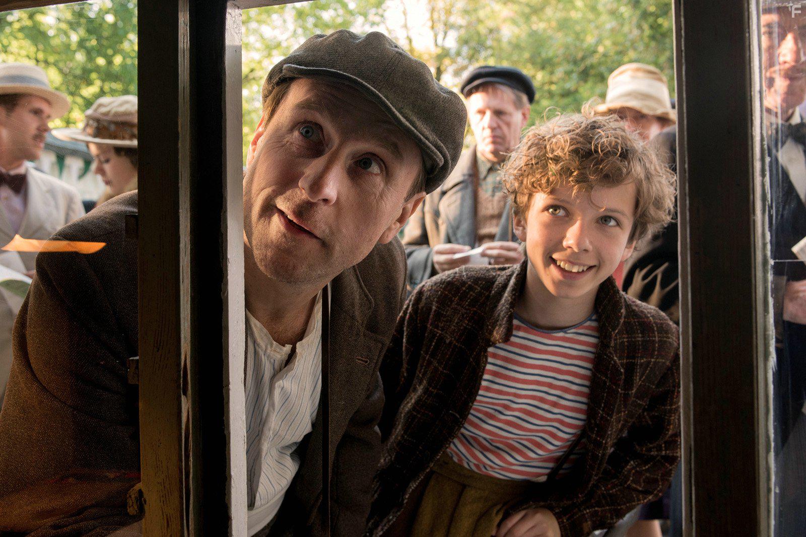 Bjarne Mdel and Arved Friese in Timm Thaler oder das verkaufte Lachen (2017)