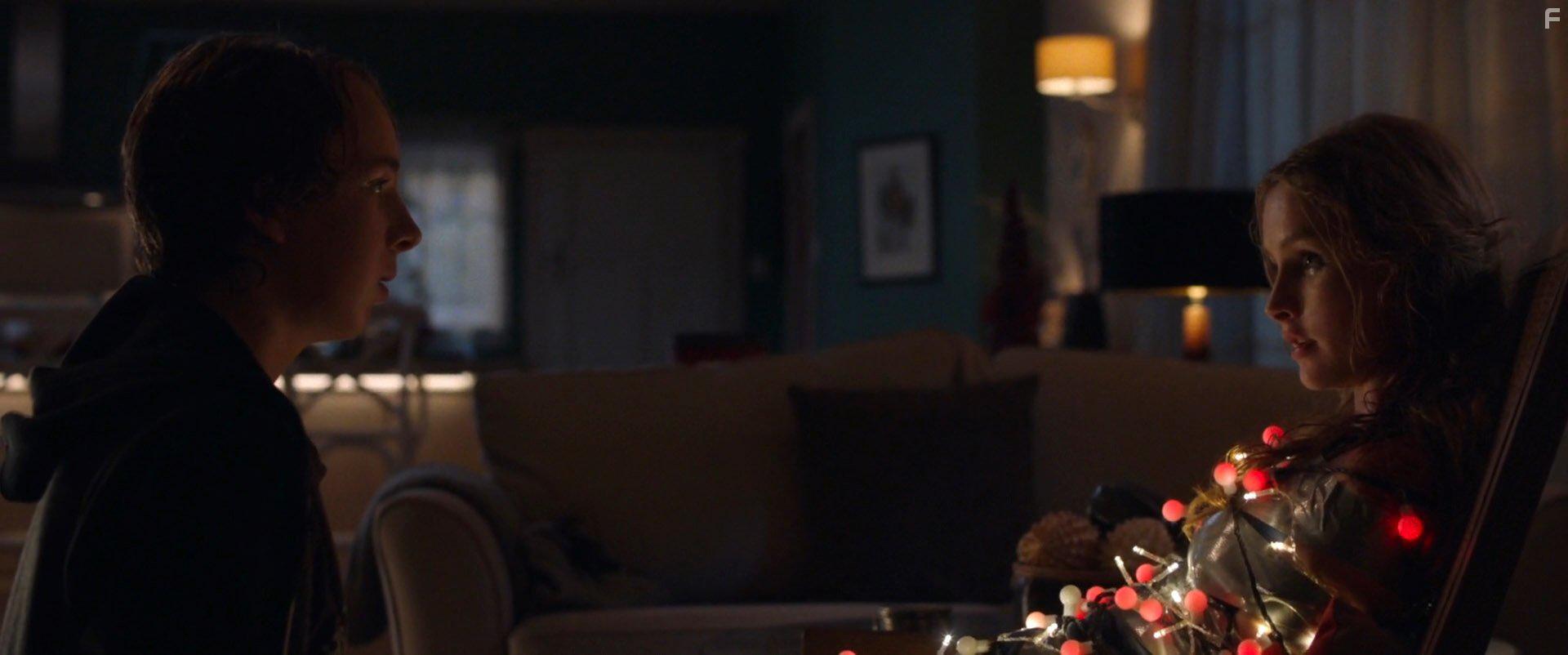 Ed Oxenbould and Olivia DeJonge in Better Watch Out (2016)