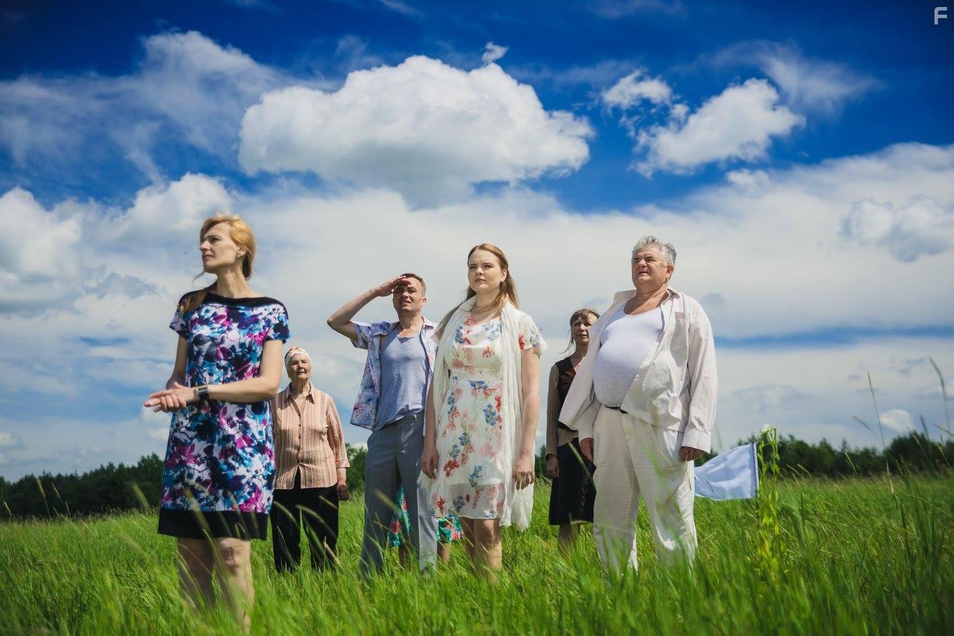 Девушка с глазами цвета неба #15