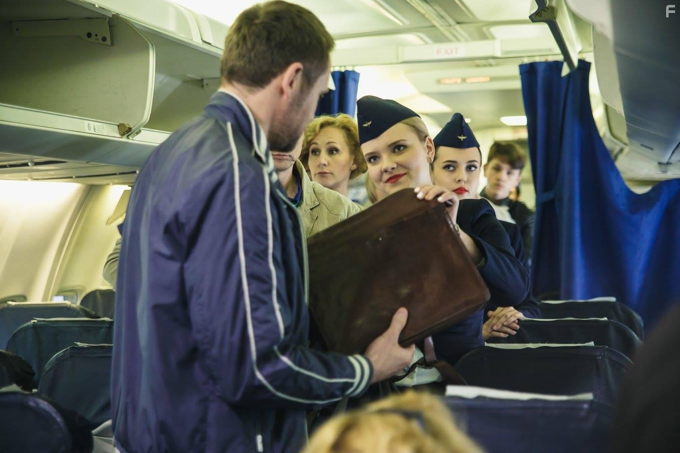 Девушка с глазами цвета неба #29