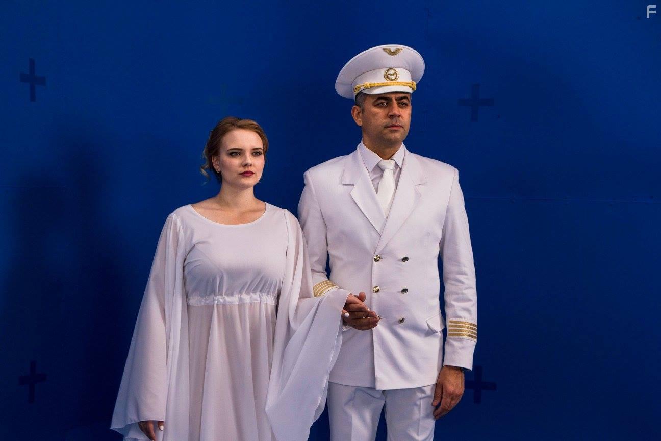 Девушка с глазами цвета неба #46