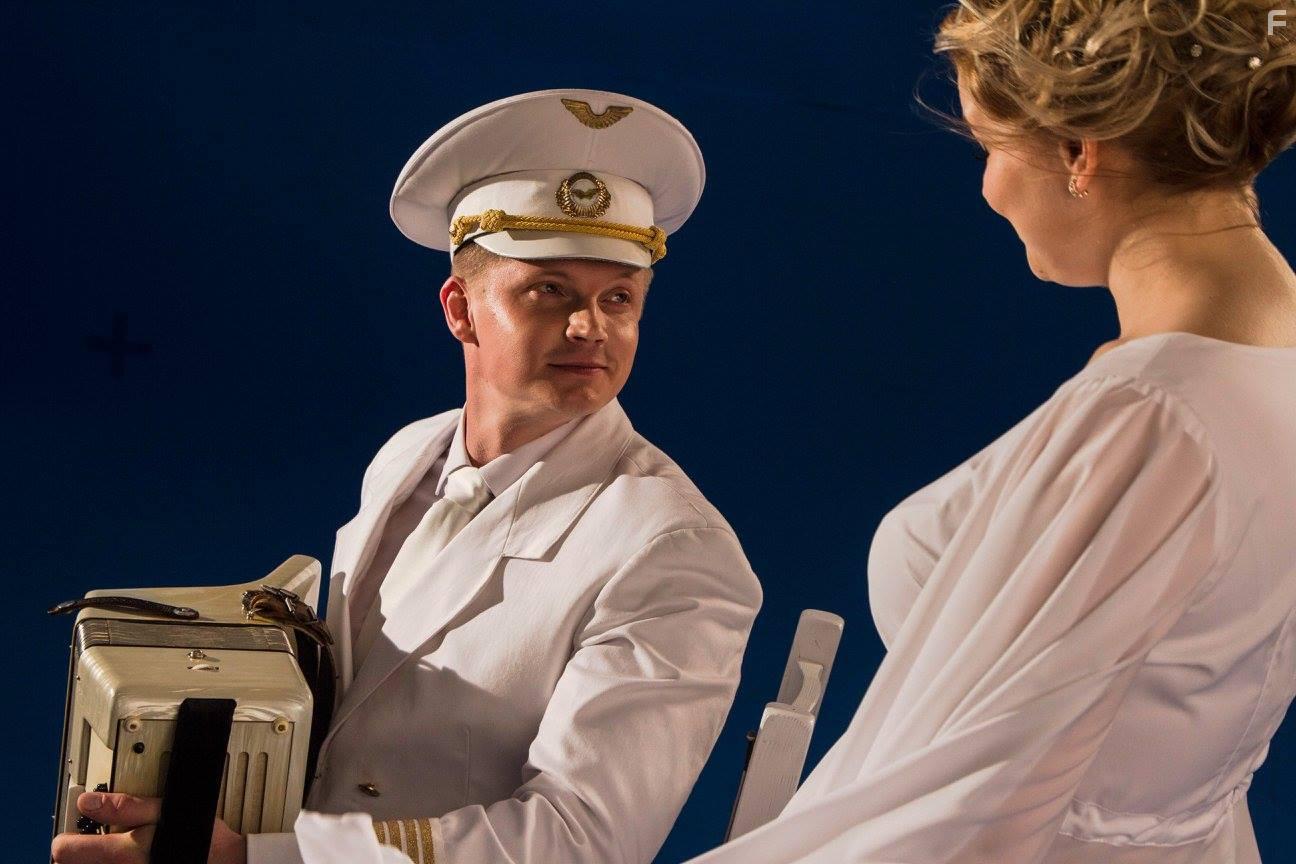 Девушка с глазами цвета неба #47