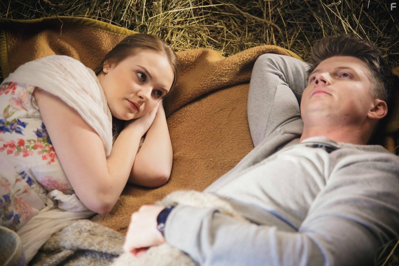 Девушка с глазами цвета неба #57