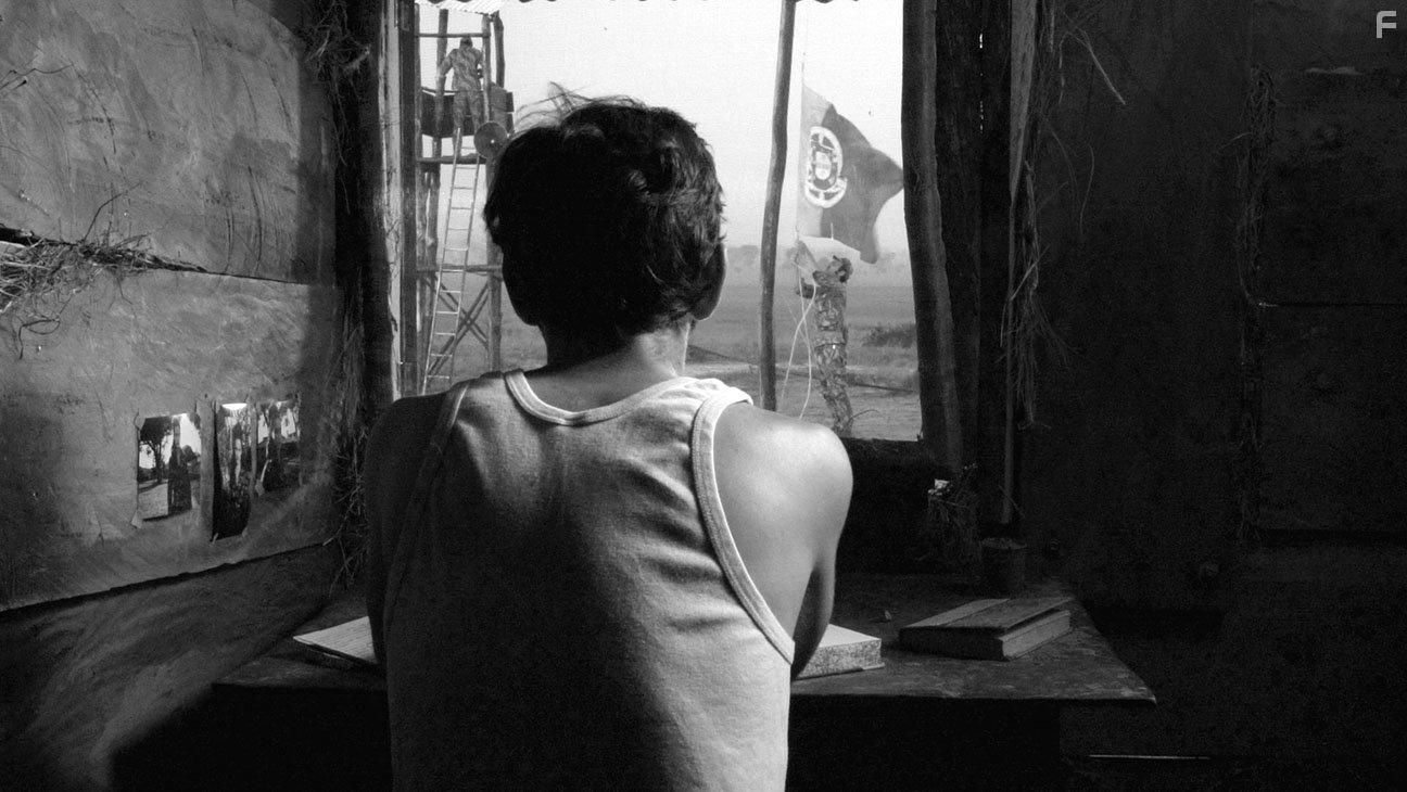 Miguel Nunes in Cartas da Guerra (2016)