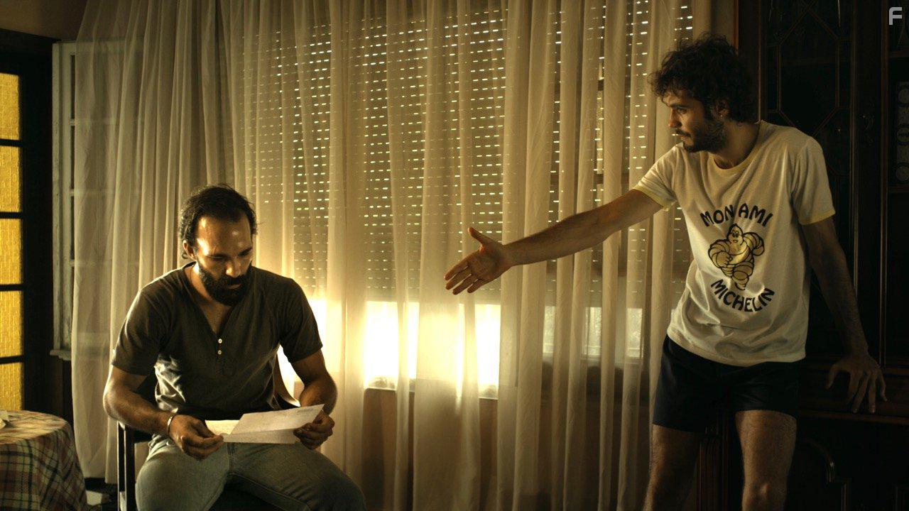 Javier Beltrn and Jess Lloveras in Tercer grado (2015)