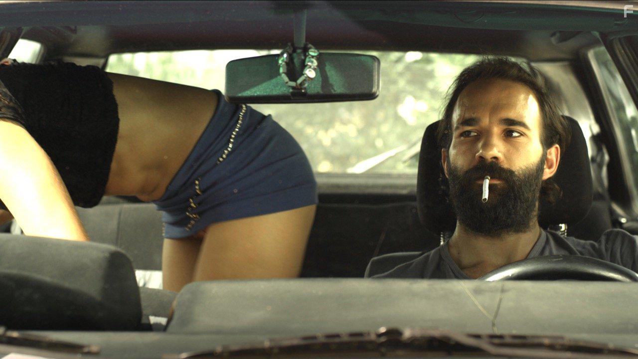 Sara Casasnovas and Jess Lloveras in Tercer grado (2015)