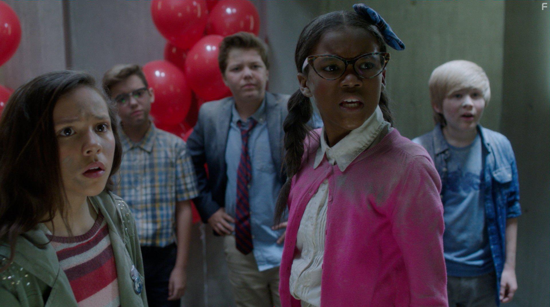 Breanna Yde, Ty Consiglio, AJ Rivera, and Klarke Pipkin in Escape from Mr. Lemoncello's Library (2017)