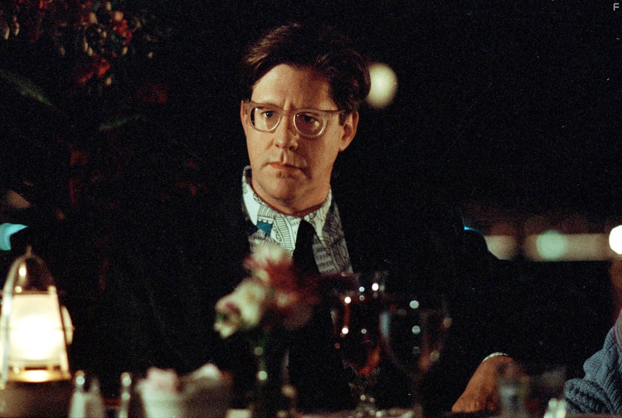 Edward Herrmann in Пропащие ребята (1987)