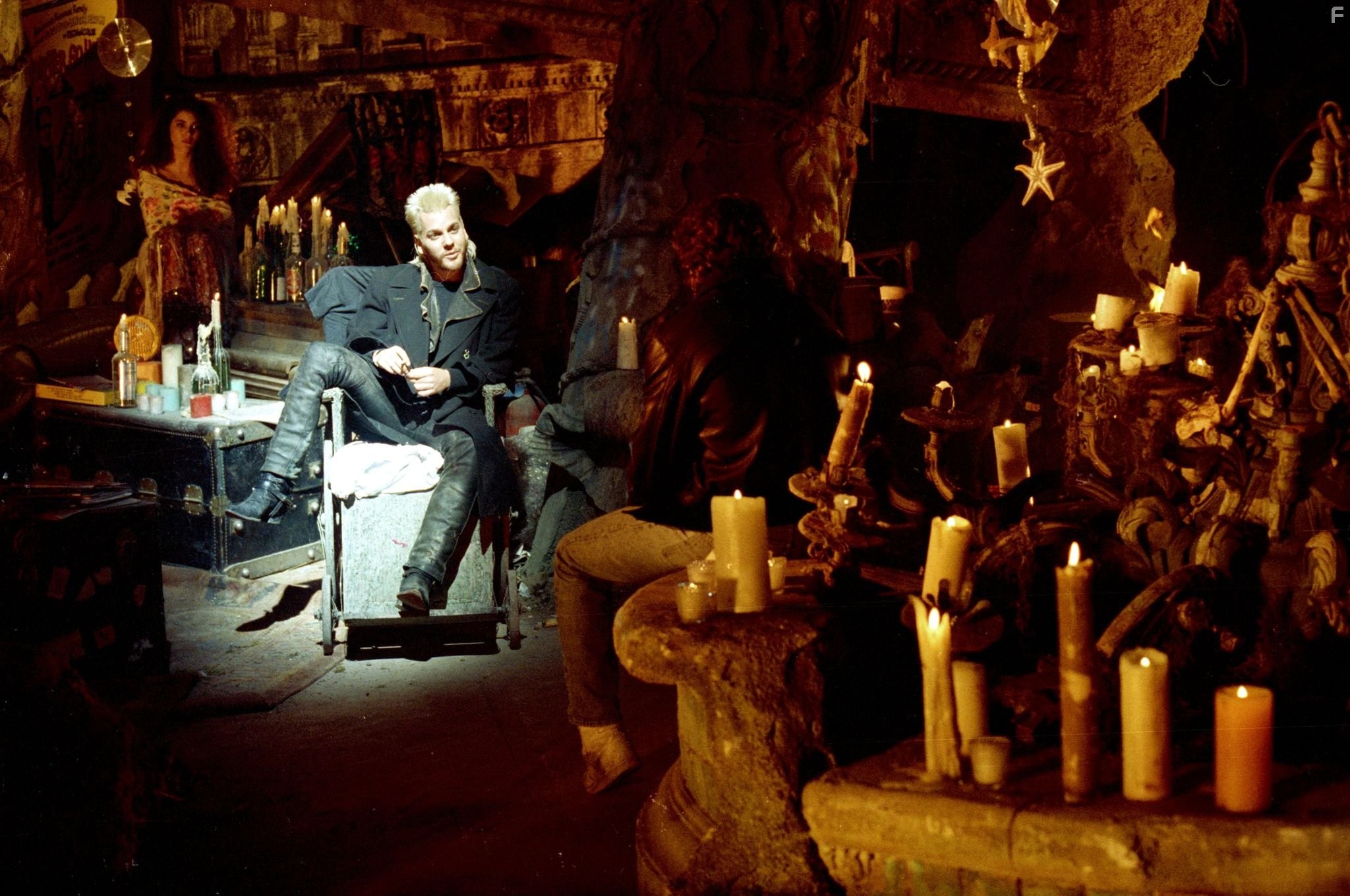 Kiefer Sutherland in Пропащие ребята (1987)