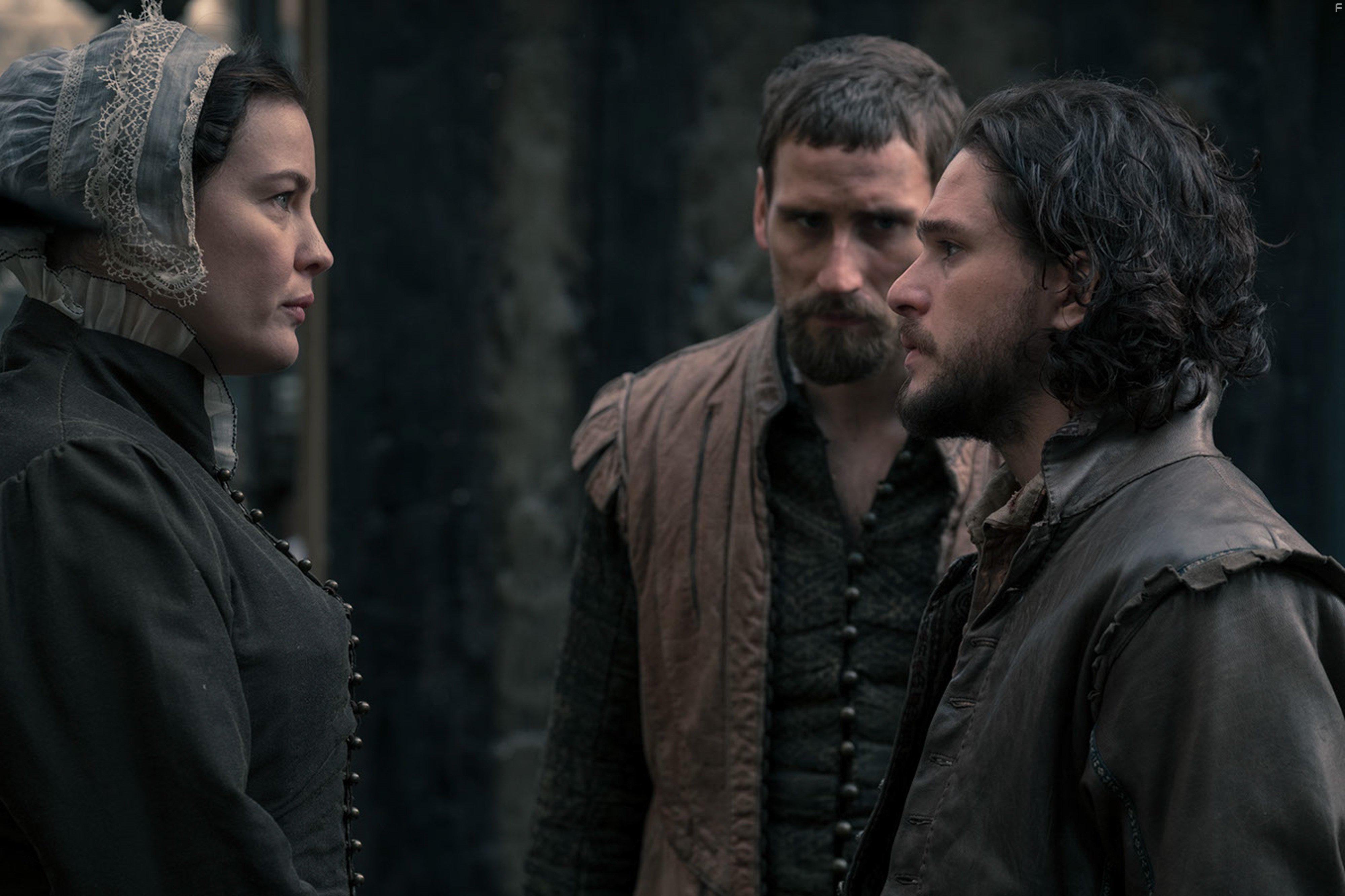 Liv Tyler, Kit Harington, and Edward Holcroft in Gunpowder (2017)