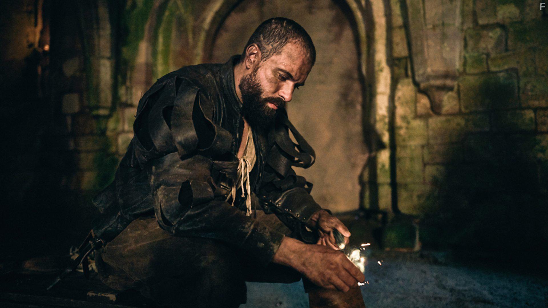 Tom Cullen in Gunpowder (2017)