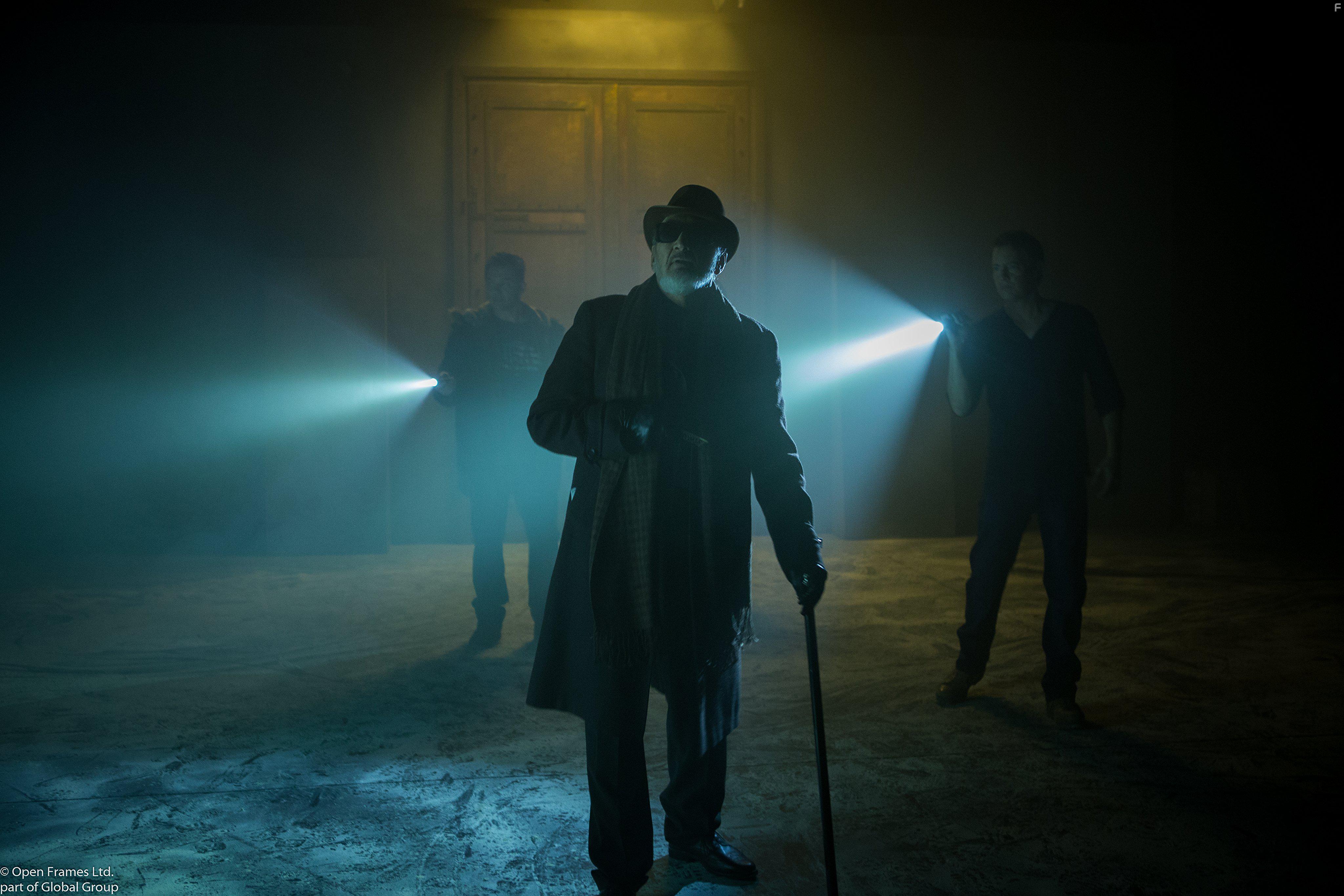 Robert Englund and Jason London in Nightworld (2017)