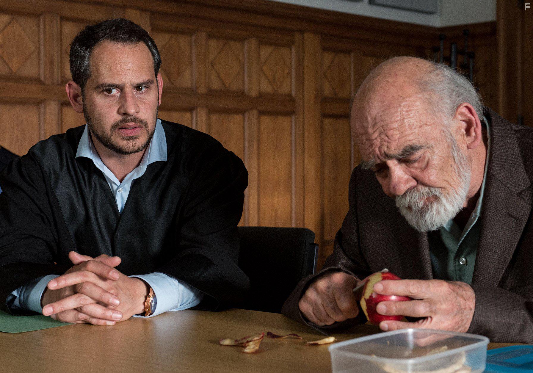 Moritz Bleibtreu and Hans-Michael Rehberg in Schuld (2015)