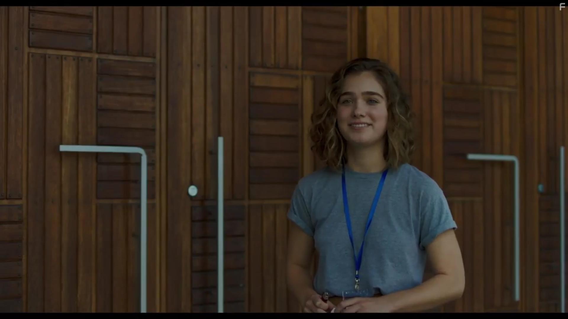 Haley Lu Richardson in Columbus (2017)