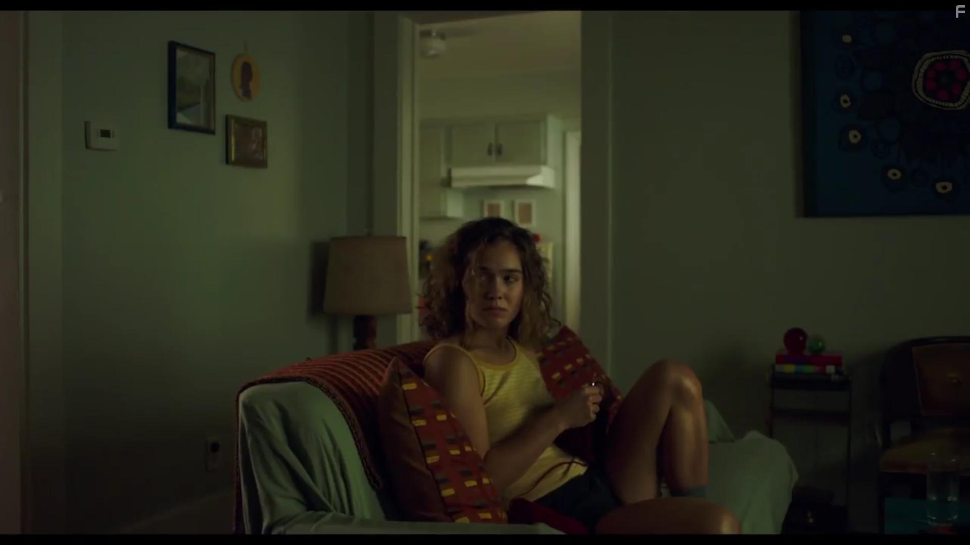 Haley Lu Richardson in Columbus (2017)