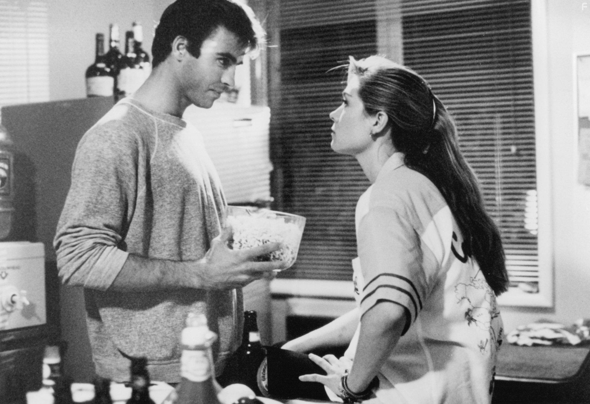 Theresa Russell and Jeff Fahey in Impulse (1990)
