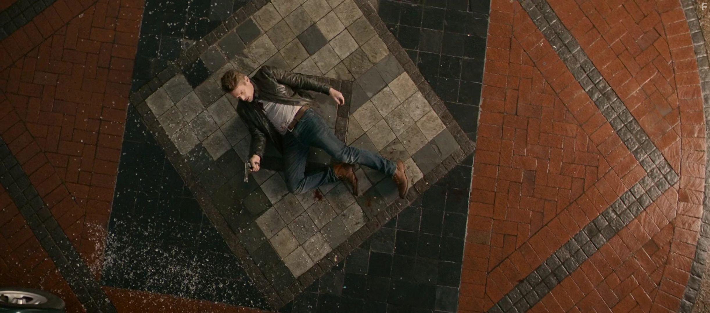 Ethan Hawke in 24 Hours to Live (2017)