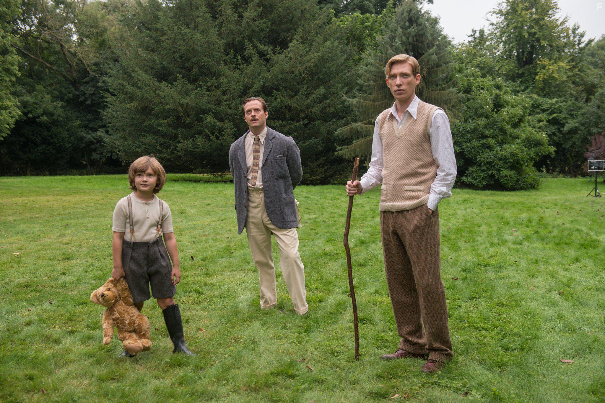 Stephen Campbell, Domhnall Gleeson, and Will Tilston in Goodbye Christopher Robin (2017)