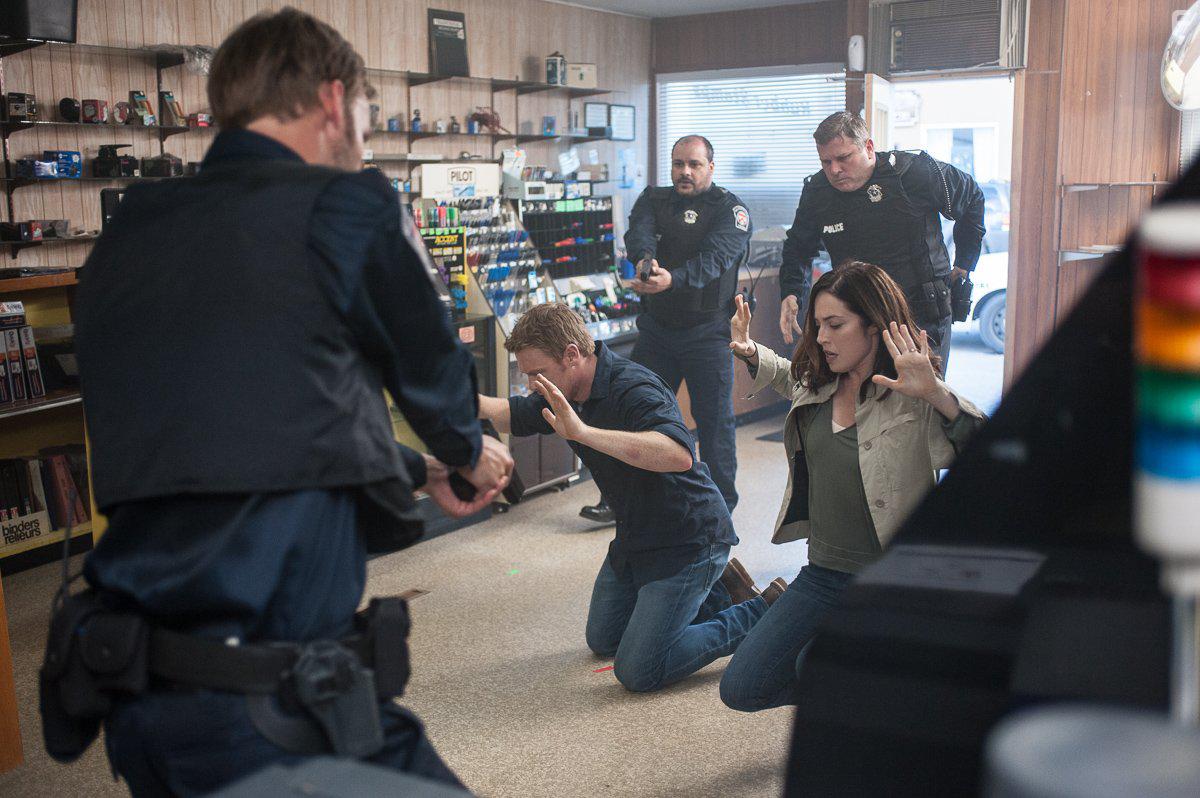 Charlotte Sullivan and Diego Klattenhoff in Radius (2017)