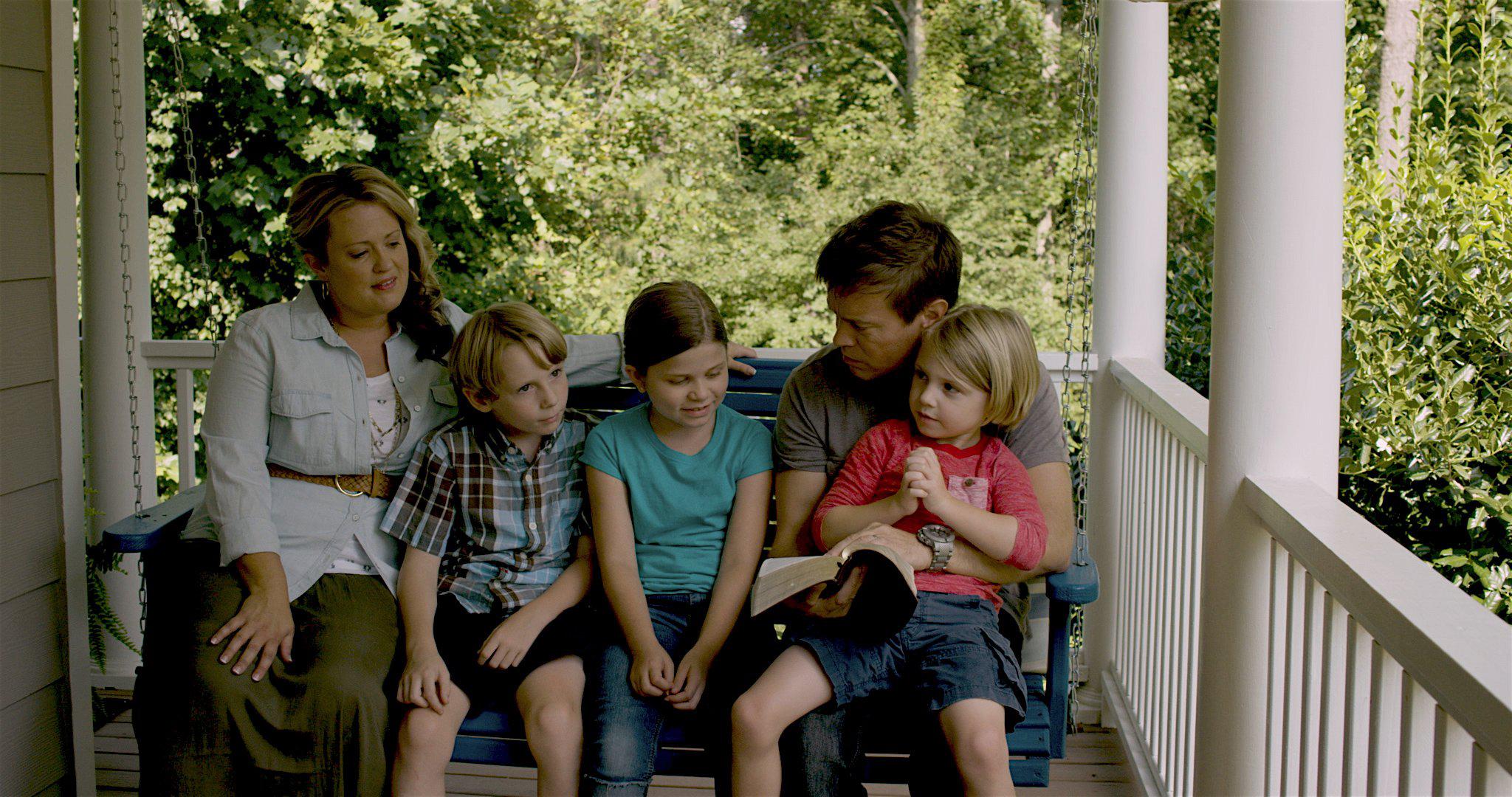 Collin Alexander Brown, Faith Renee Kennedy, Kristi Walker, Liam Peeples, and Maddox Robinson in Champion (2017)