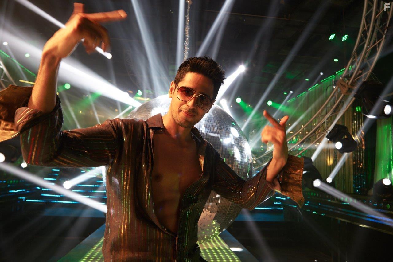 Sidharth Malhotra in A Gentleman (2017)