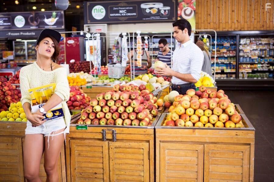 Jacqueline Fernandez and Sidharth Malhotra in A Gentleman (2017)