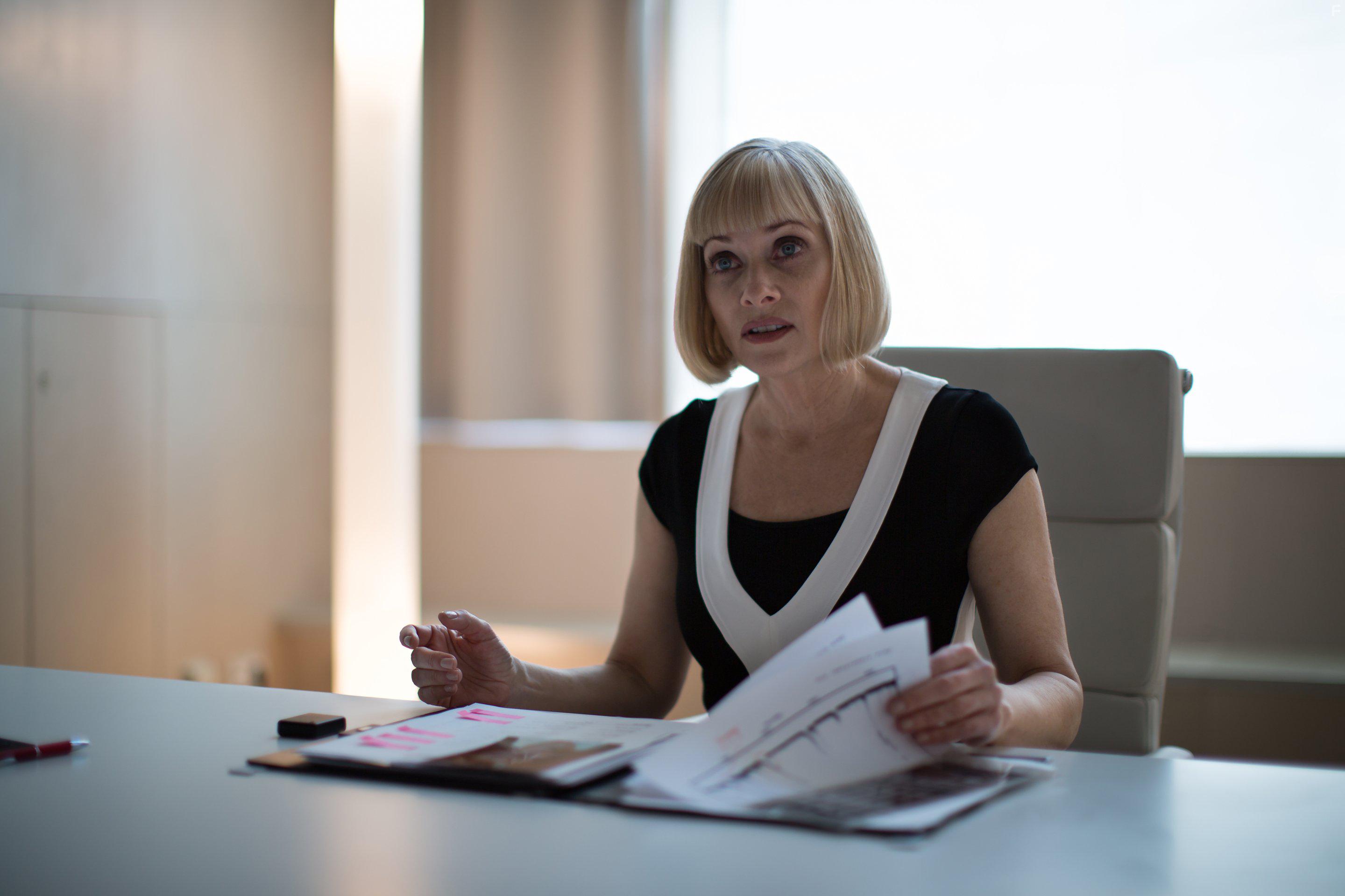 Barbara Crampton in Replace (2017)