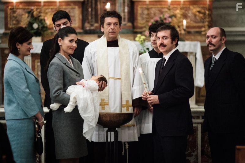 Antonino Bruschetta, Barbara Tabita, and Rosario Lisma in La mafia uccide solo d'estate (2013)