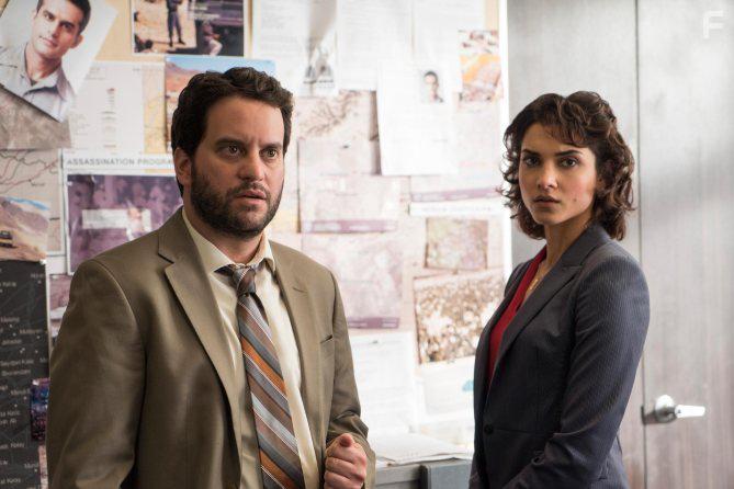 Michael Nathanson and Amber Rose Revah in The Punisher (2017)