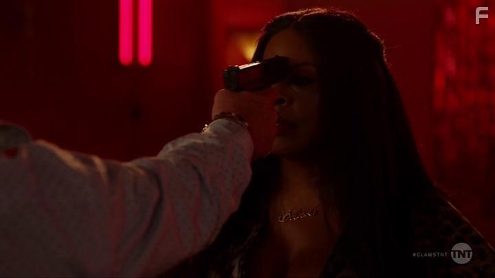 Niecy Nash in Claws (2017)