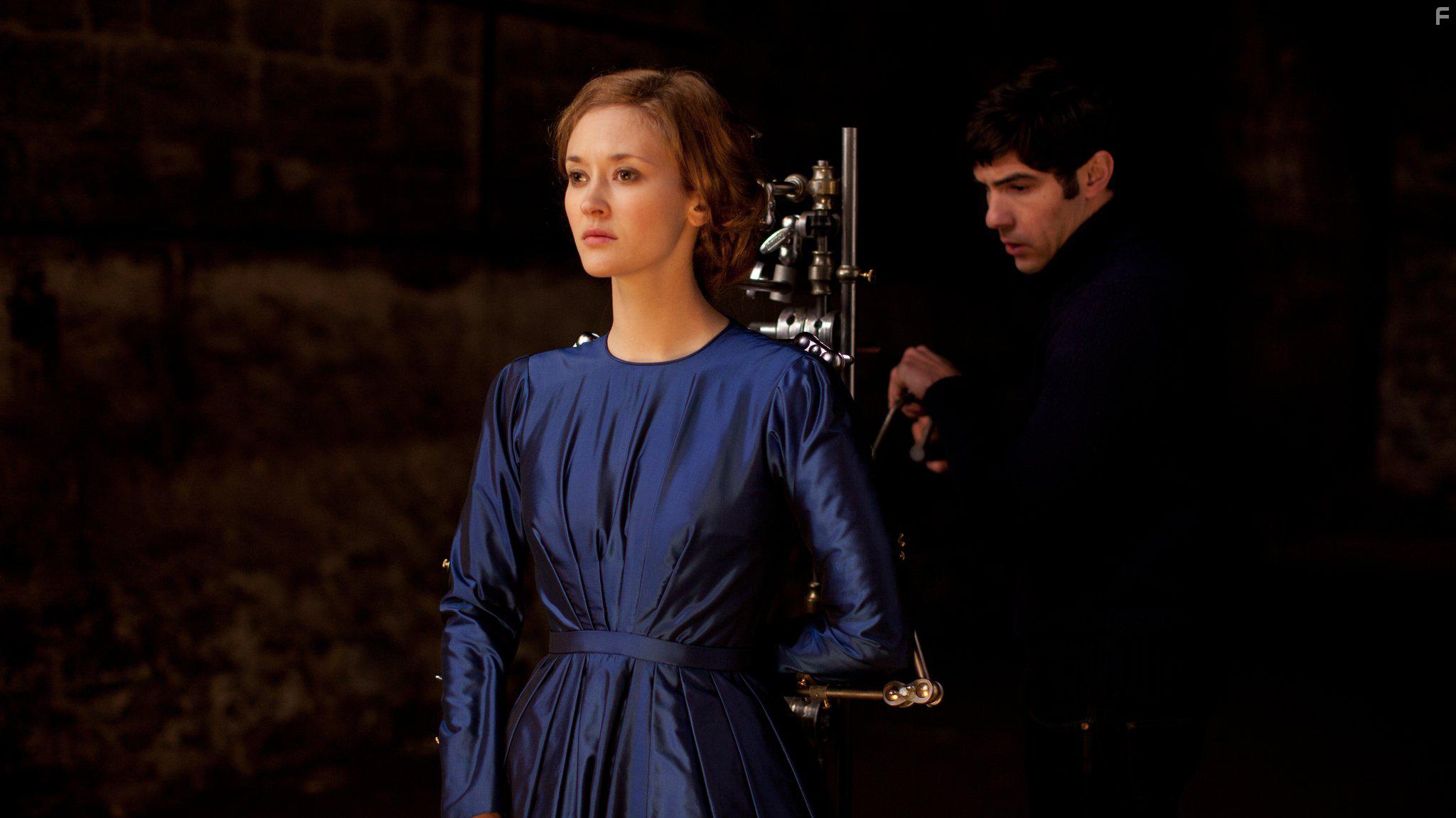 Tahar Rahim and Constance Rousseau in Le secret de la chambre noire (2016)