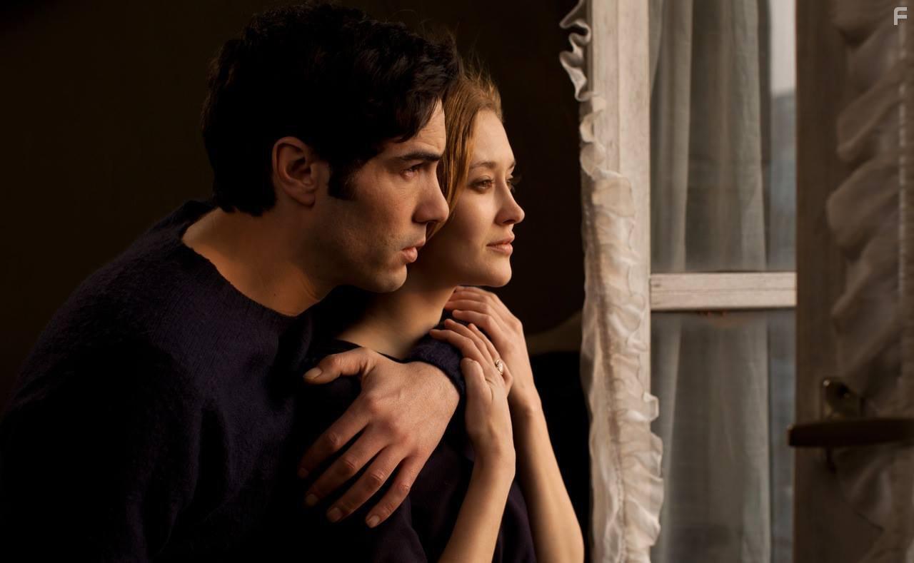 Tahar Rahim and Constance Rousseau in Le secret de la chambre noire (2016)