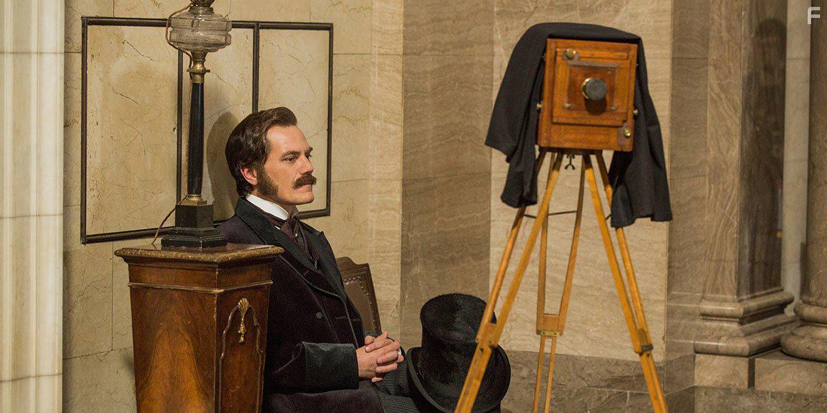 Michael Shannon in The Current War (2017)