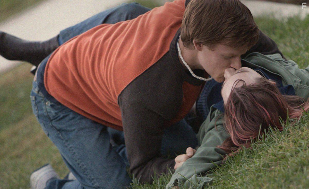 Saoirse Ronan and Lucas Hedges in Lady Bird (2017)