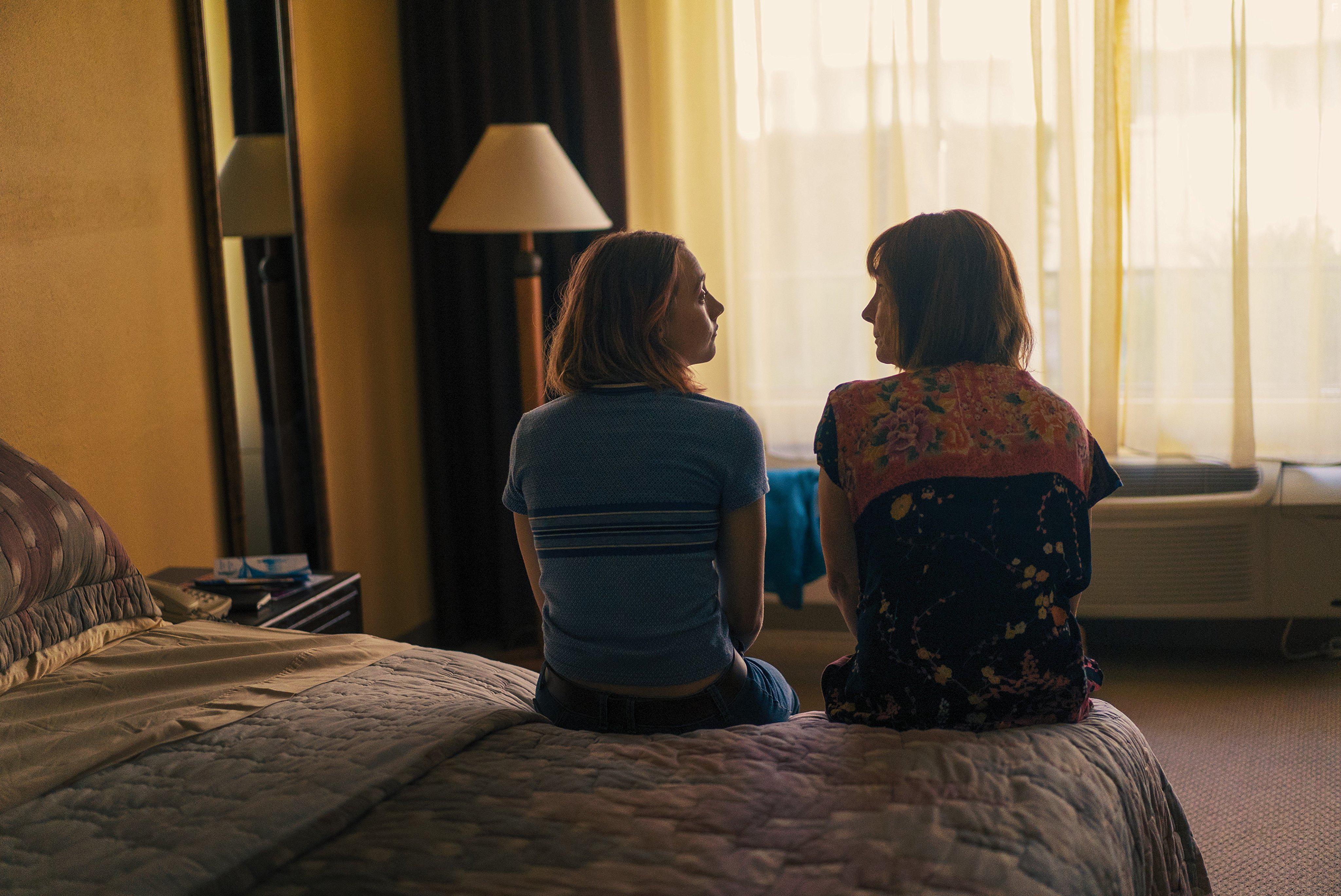 Laurie Metcalf and Saoirse Ronan in Lady Bird (2017)
