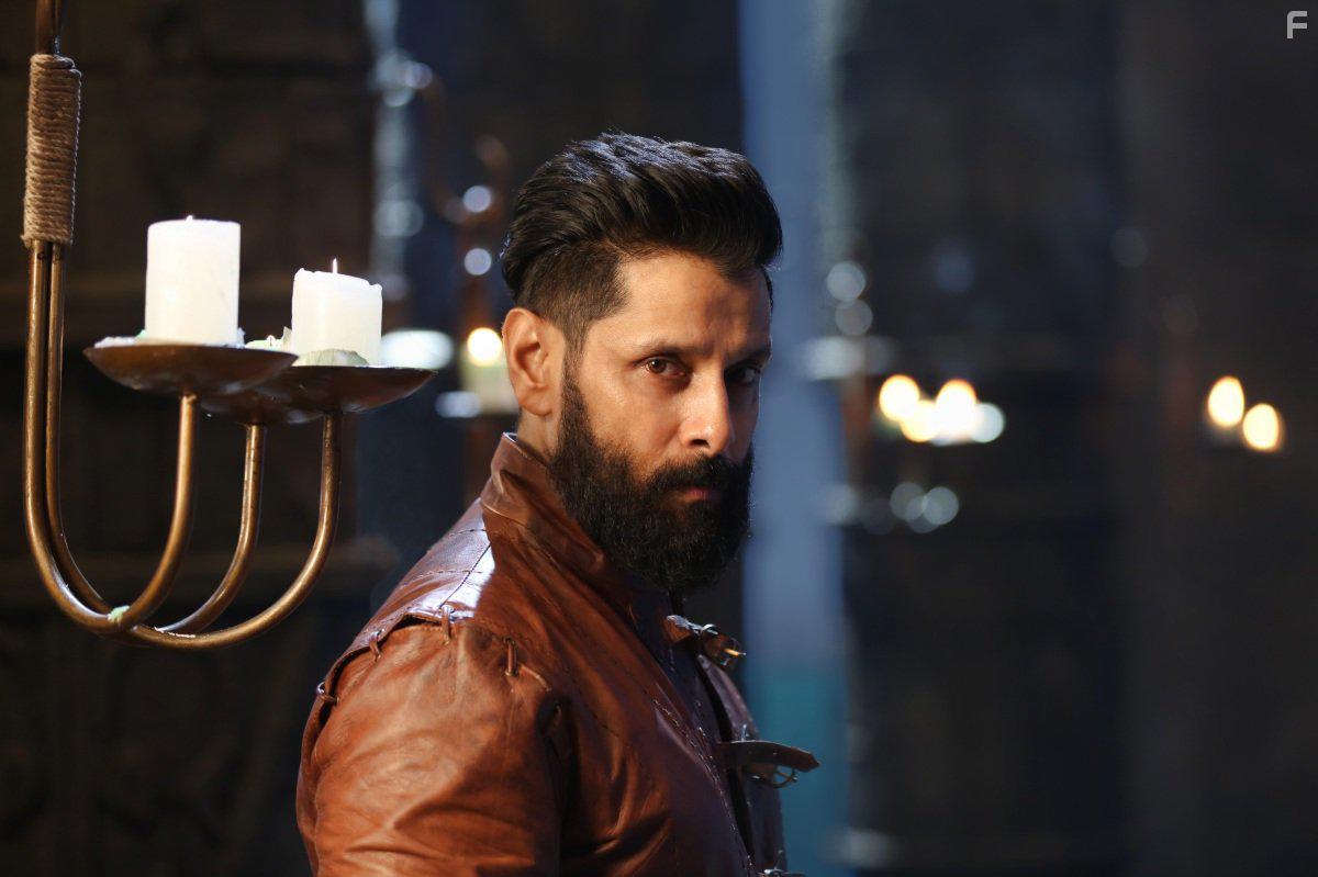Iru Mugan (2016)